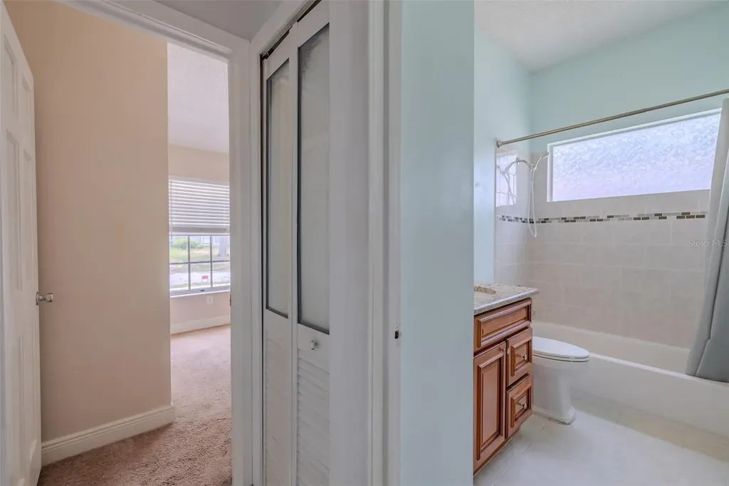 1417 Piney Branch Circle Valrico FL 33594