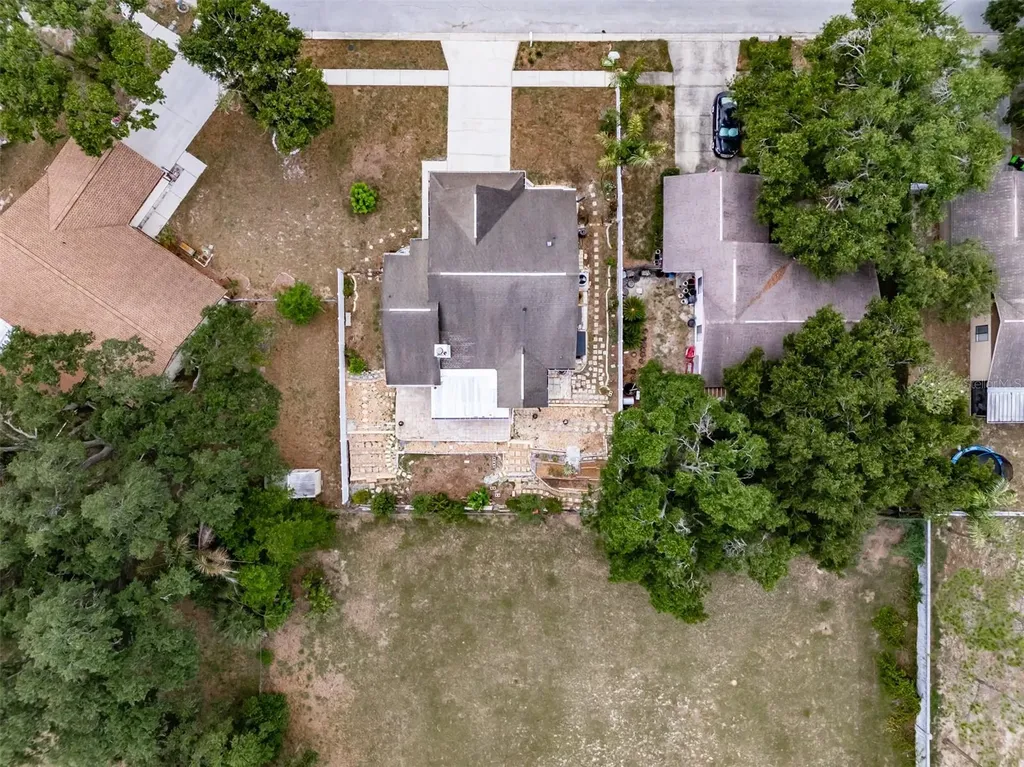 1417 Piney Branch Circle Valrico FL 33594