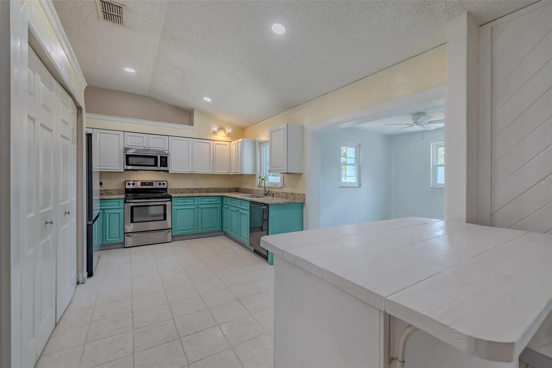 1417 Piney Branch Circle Valrico FL 33594