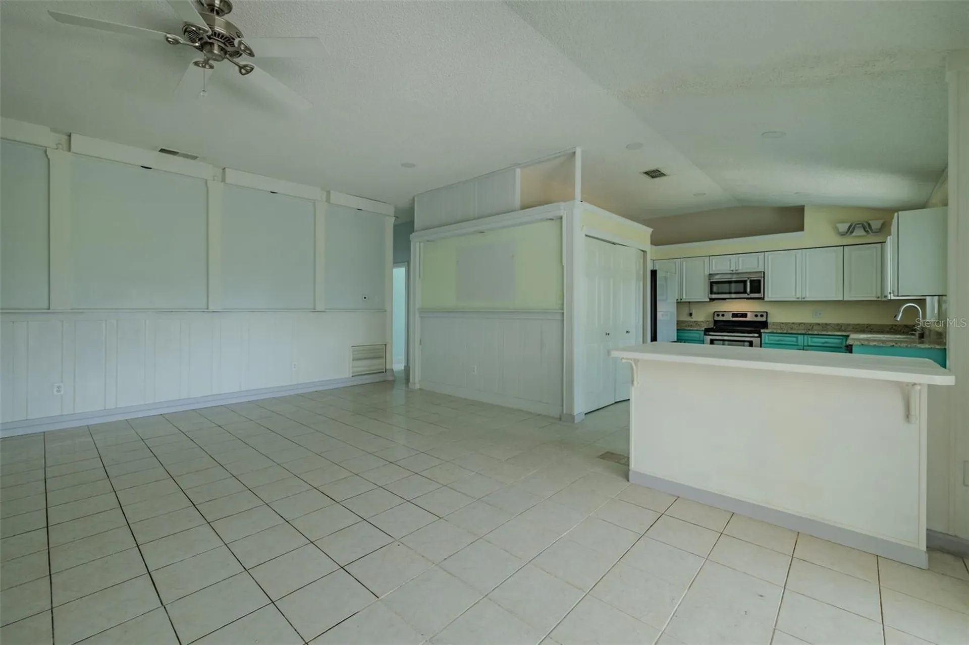 1417 Piney Branch Circle Valrico FL 33594