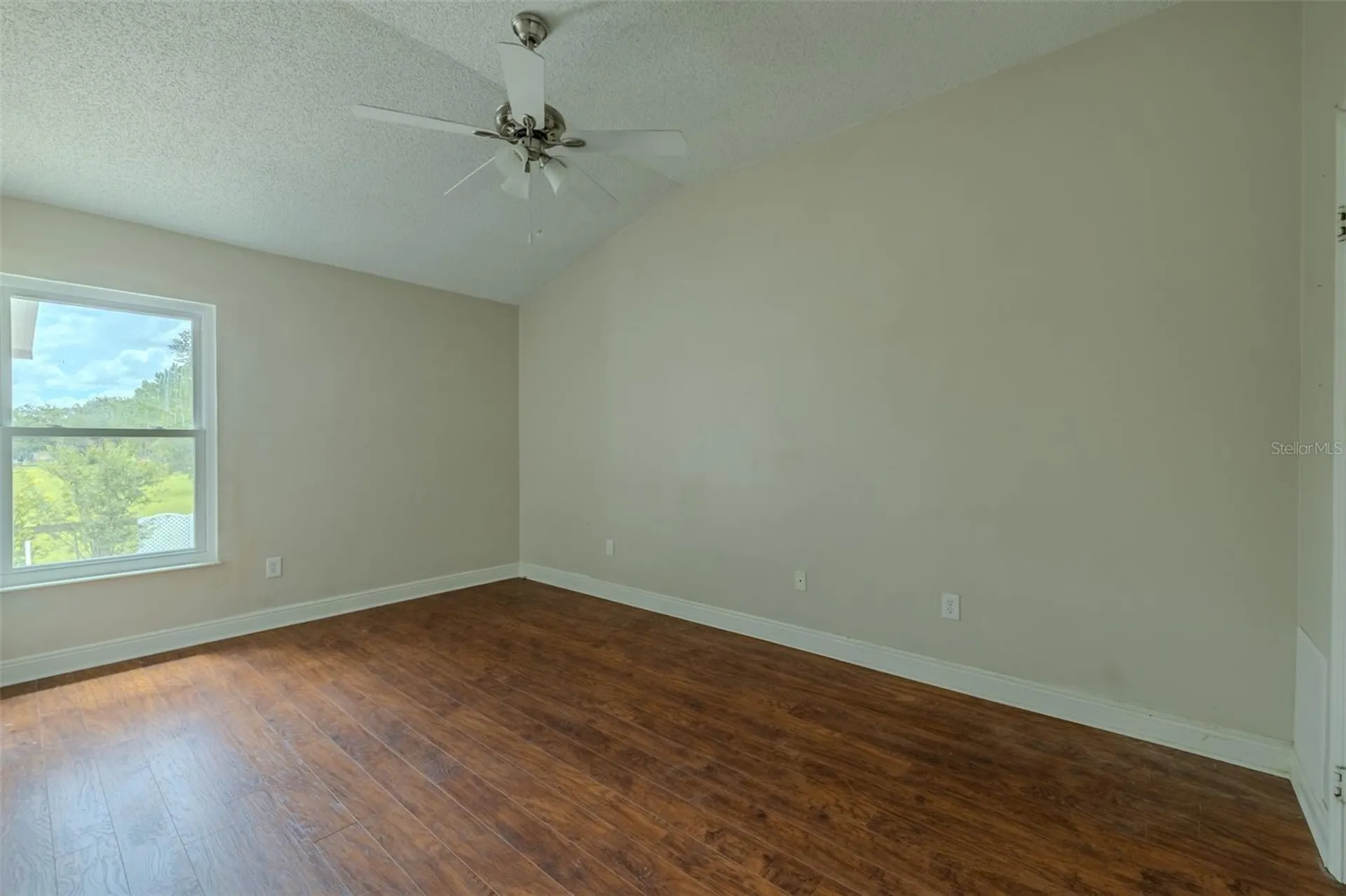 1417 Piney Branch Circle Valrico FL 33594