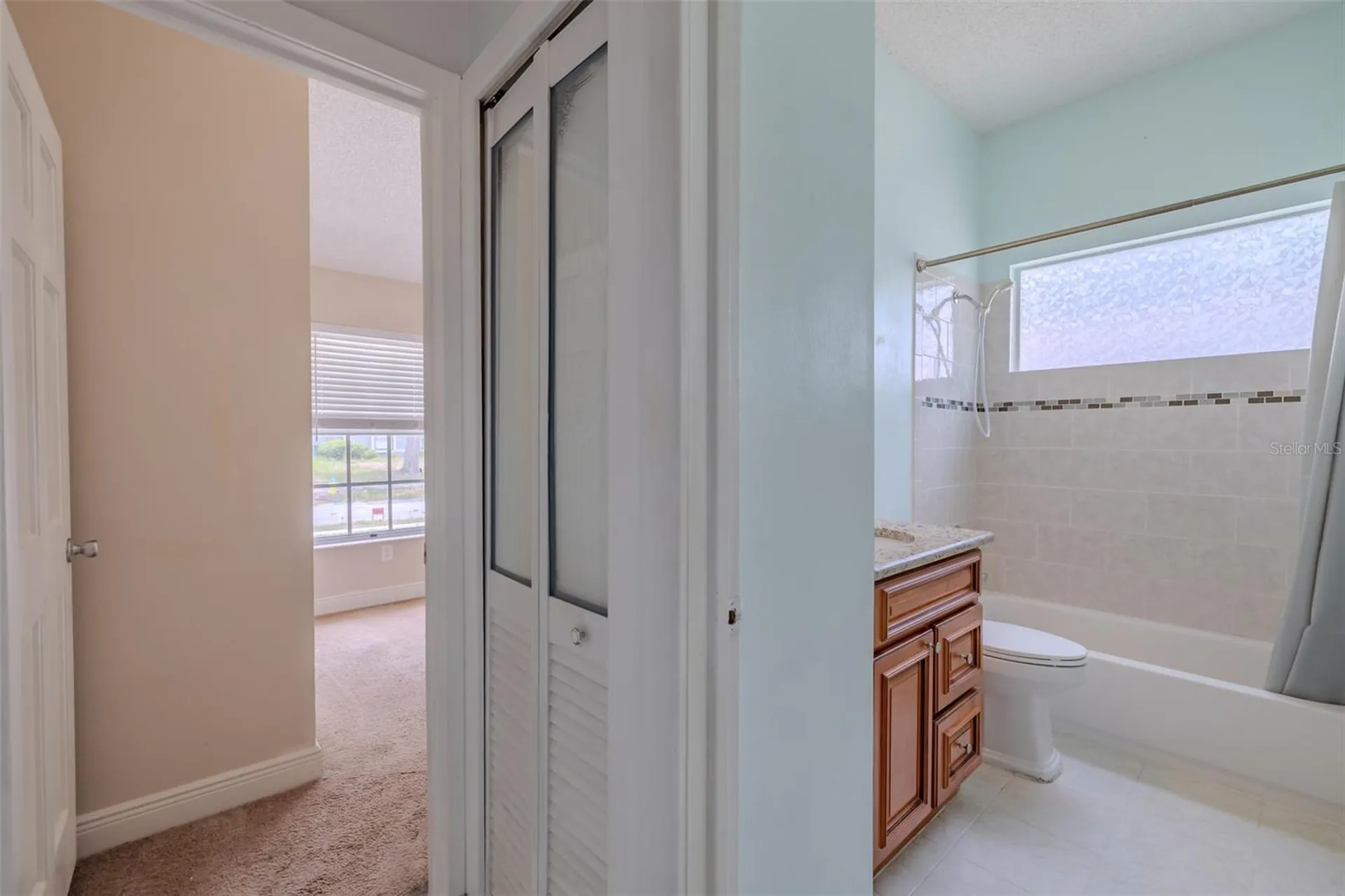 1417 Piney Branch Circle Valrico FL 33594