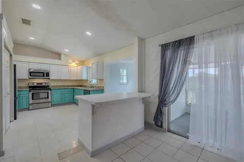 1417 Piney Branch Circle Valrico FL 33594