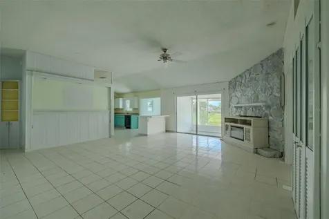 1417 Piney Branch Circle Valrico FL 33594