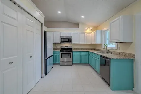 1417 Piney Branch Circle Valrico FL 33594