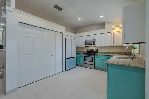 1417 Piney Branch Circle Valrico FL 33594