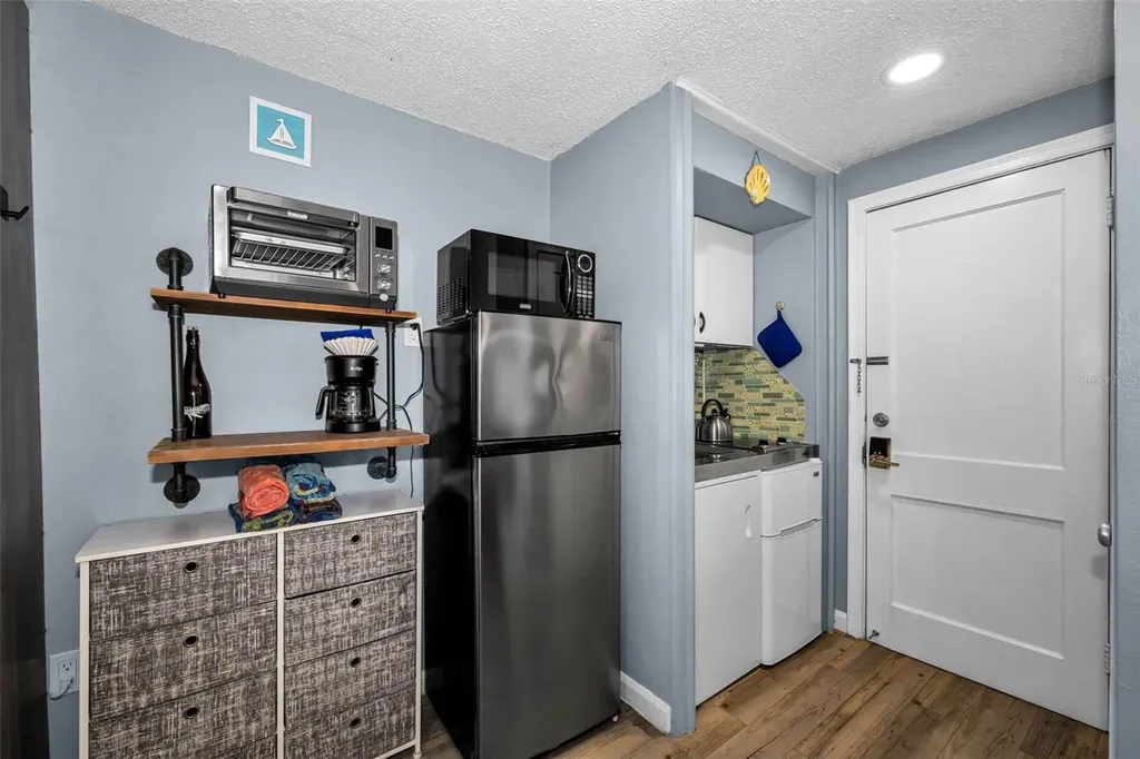483 E Shore Drive Clearwater Beach FL 33767