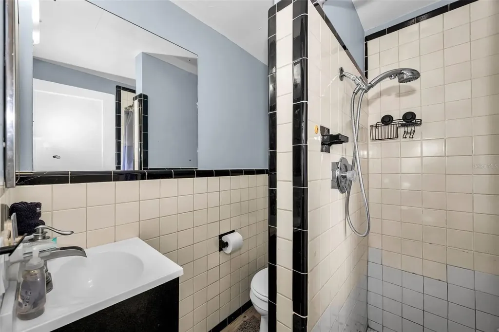 483 E Shore Drive Clearwater Beach FL 33767