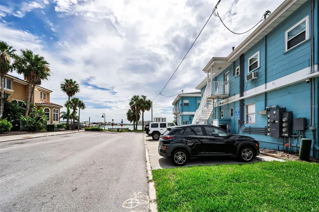 483 E Shore Drive Clearwater Beach FL 33767