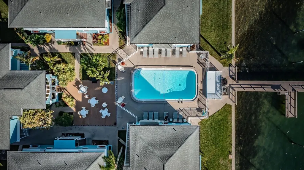 483 E Shore Drive Clearwater Beach FL 33767