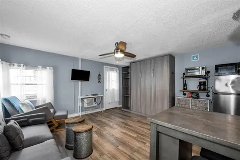 483 E Shore Drive Clearwater Beach FL 33767
