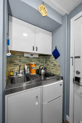 483 E Shore Drive Clearwater Beach FL 33767