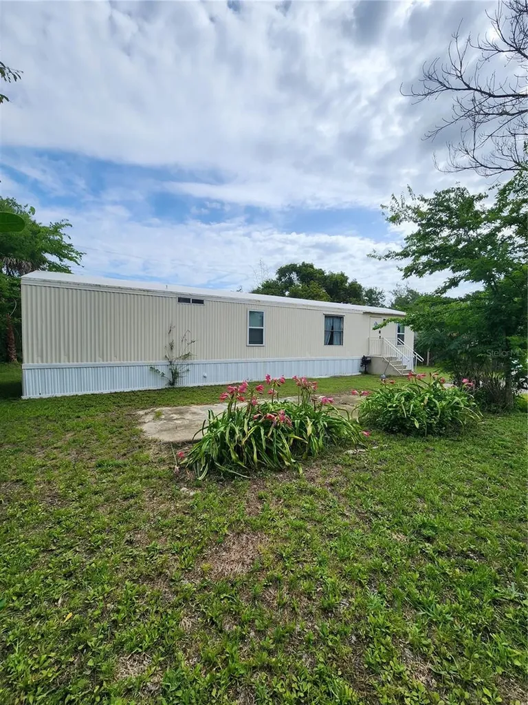 128 Center Street Oak Hill FL 32759