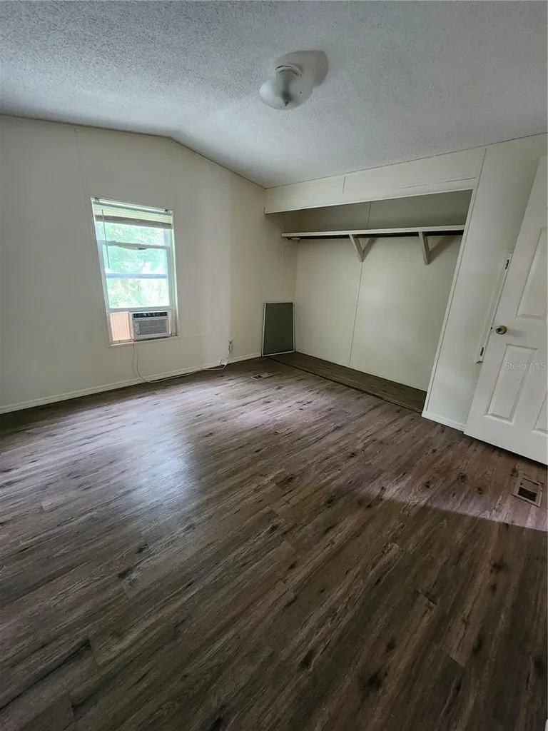 128 Center Street Oak Hill FL 32759
