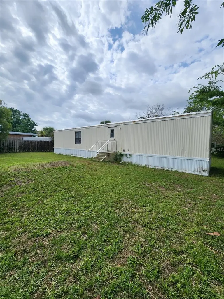128 Center Street Oak Hill FL 32759