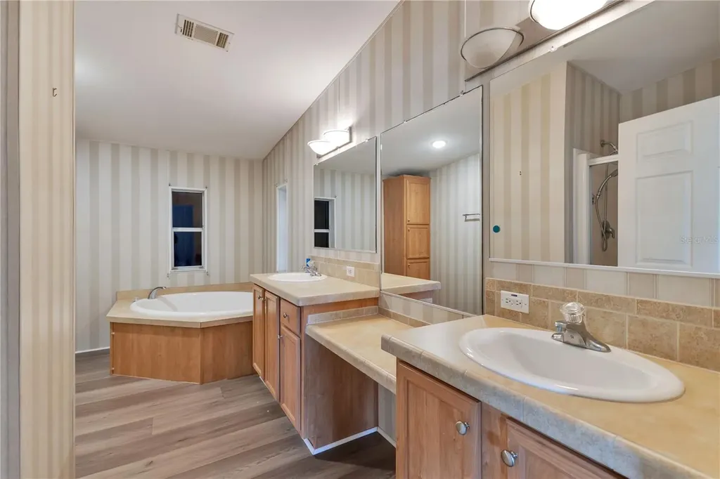 410 Lagoon Court Kenansville FL 34739