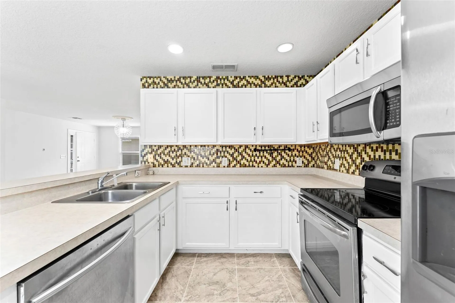 205 Owenshire Circle Kissimmee FL 34744