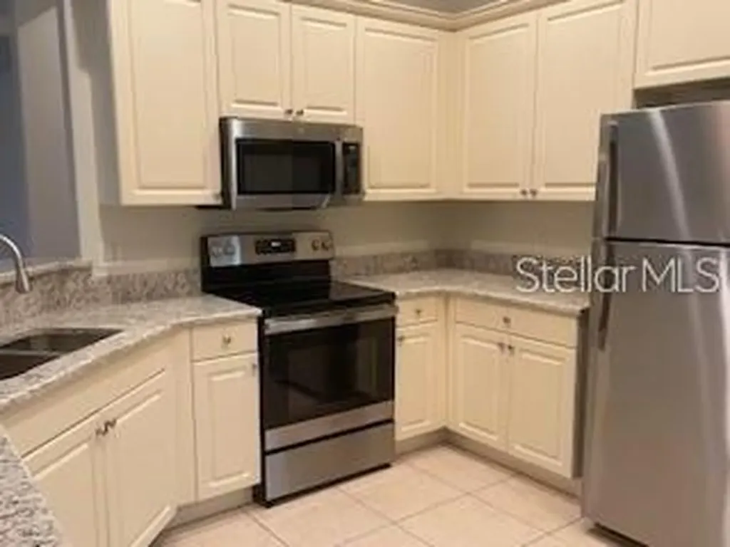 213 Lourdan Court Debary FL 32713