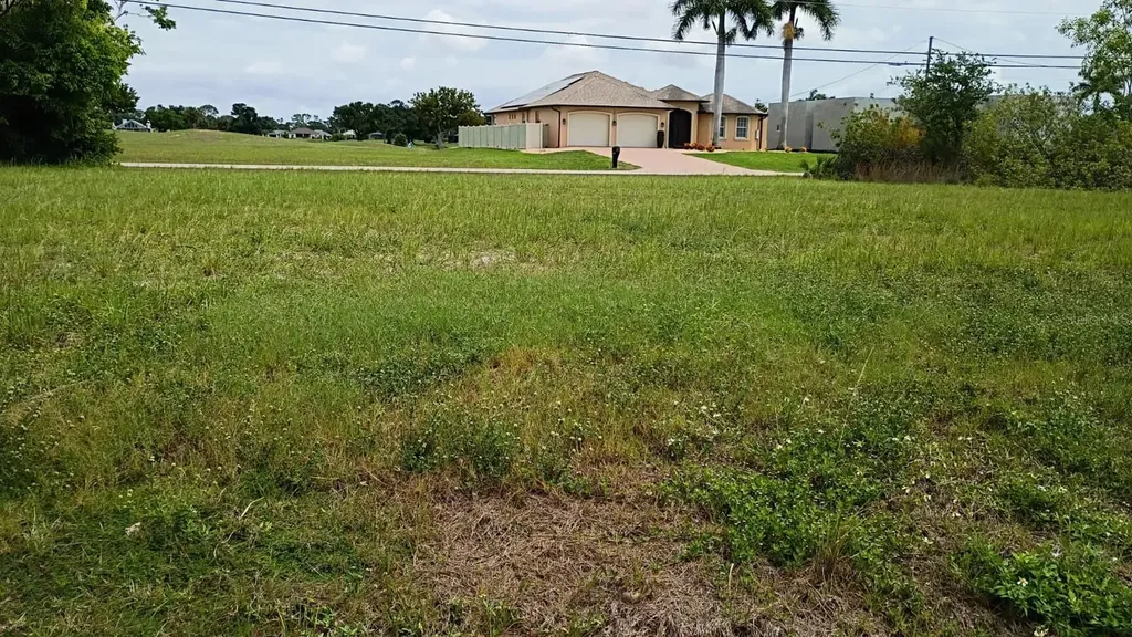 2918 NW 14th Terrace Cape Coral FL 33993