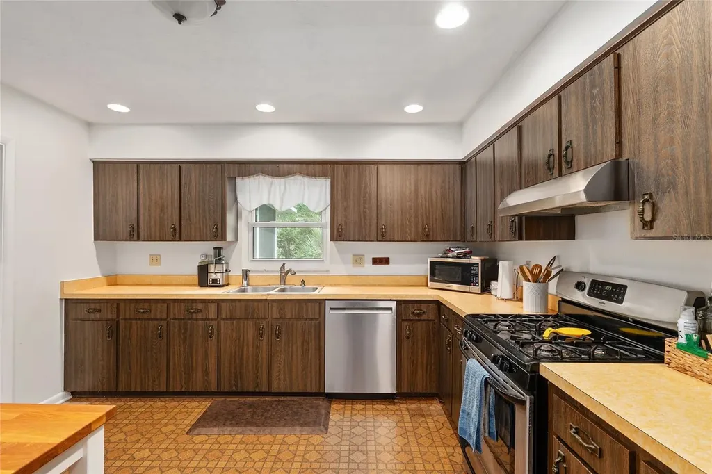 3859 NW 32nd Place Gainesville FL 32606