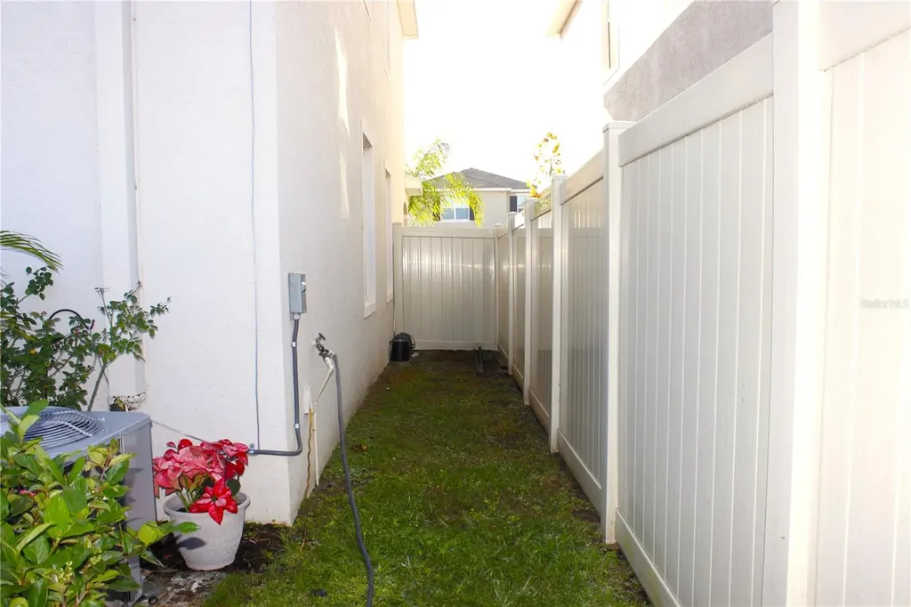 8406 Hardy Bay Loop Wesley Chapel FL 33545