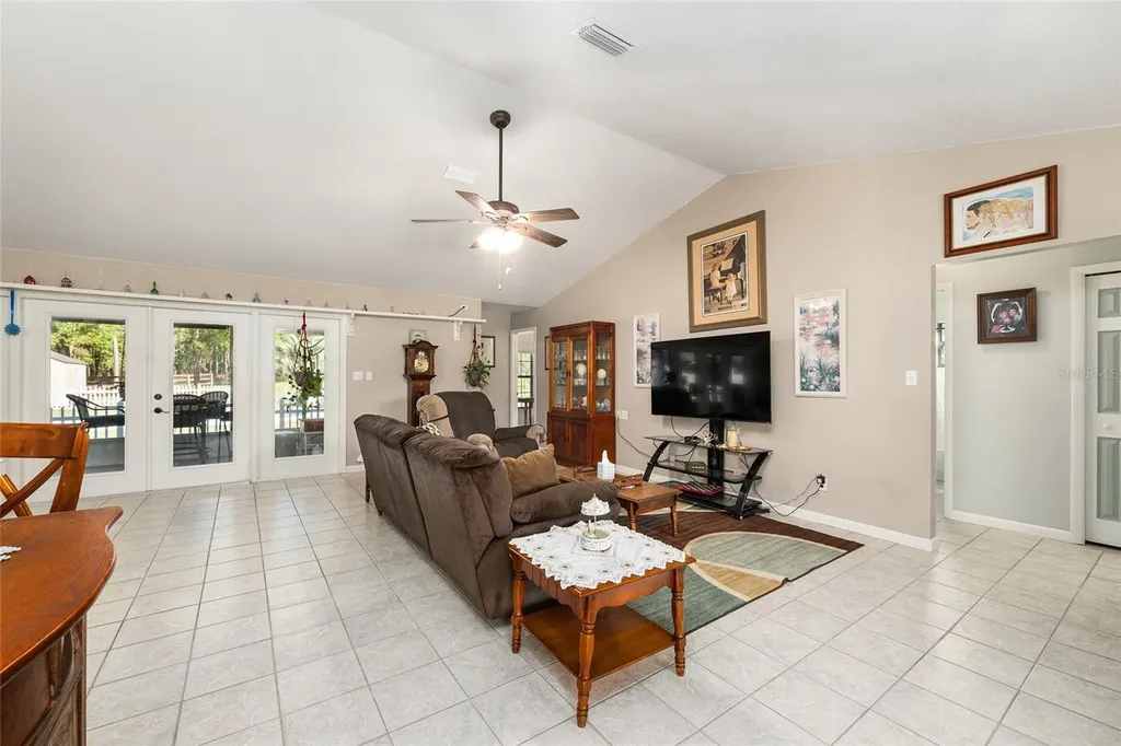 10871 SE County Road 336 Morriston FL 32668