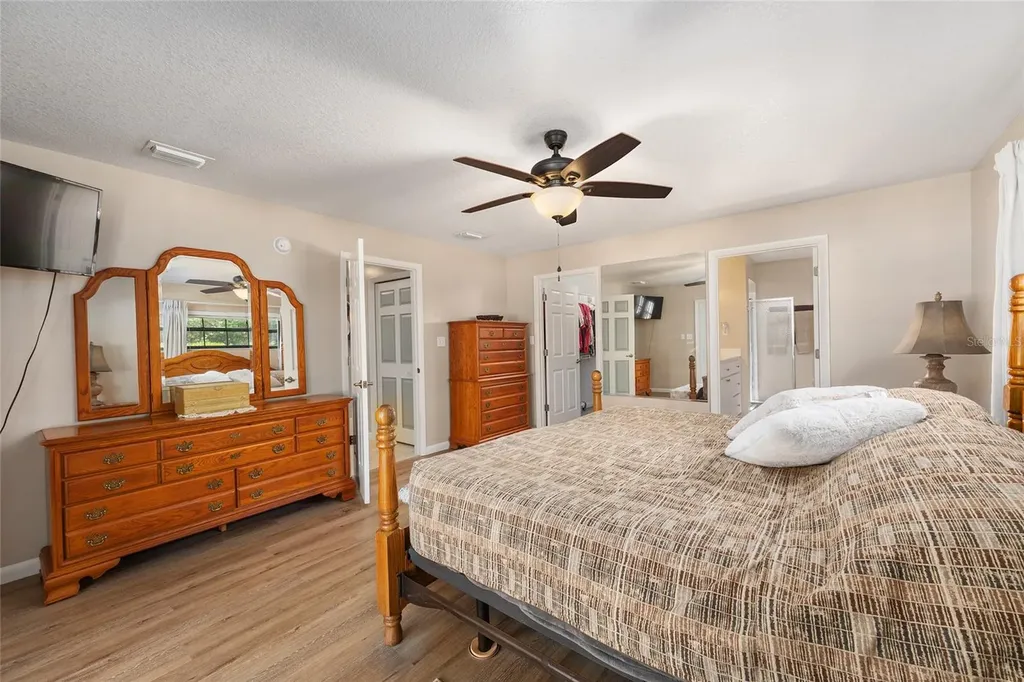 10871 SE County Road 336 Morriston FL 32668