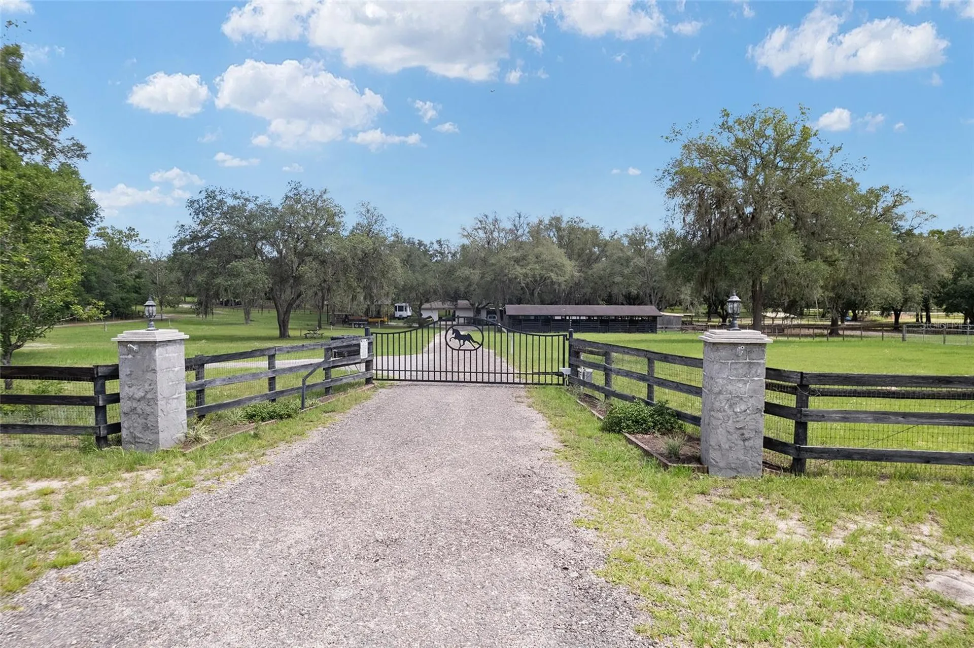 10871 SE County Road 336 Morriston FL 32668