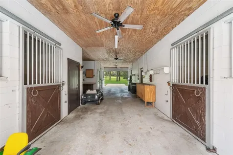 10871 SE County Road 336 Morriston FL 32668