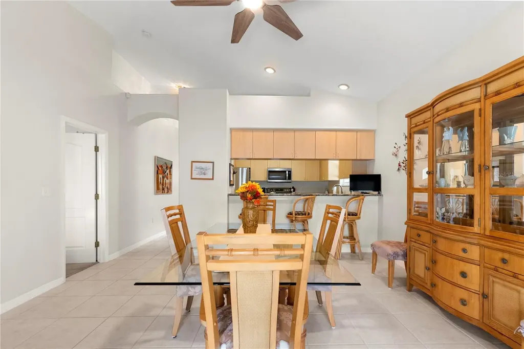 6816 S Court Drive Tampa FL 33611