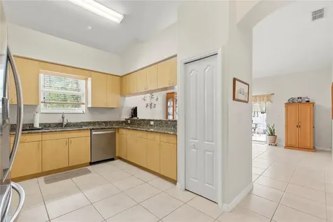 6816 S Court Drive Tampa FL 33611
