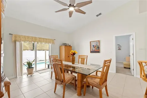 6816 S Court Drive Tampa FL 33611
