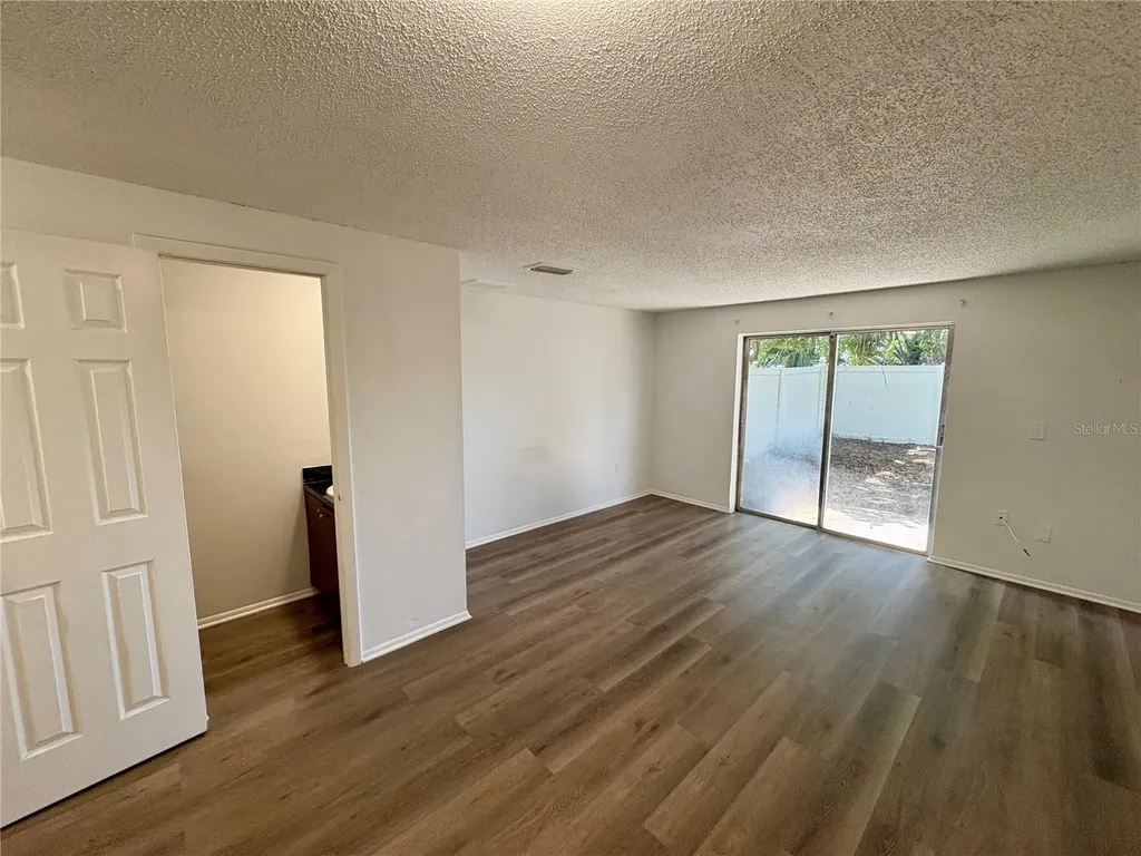 409 57th Avenue Drive E Bradenton FL 34203