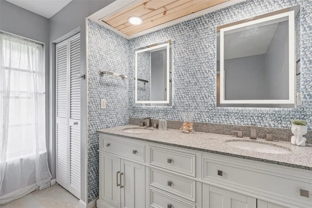 926 Sklar Drive W Venice FL 34293