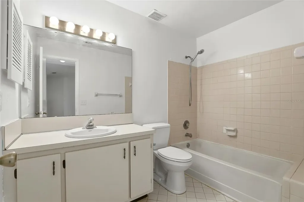 1056 Soria Avenue Orlando FL 32807