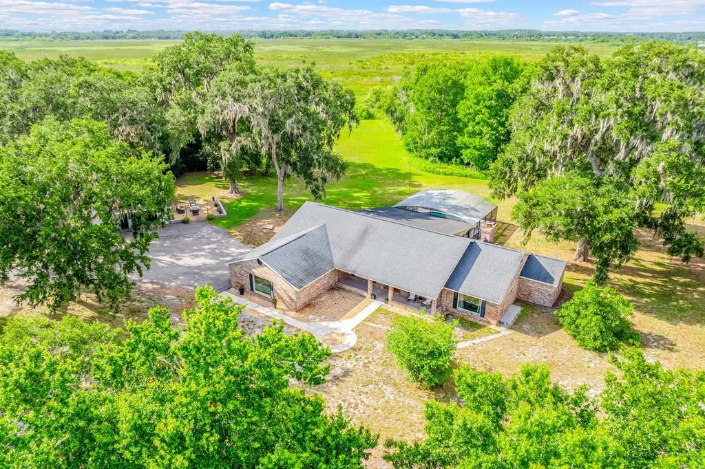 1600 E 10th Street St Cloud FL 34771