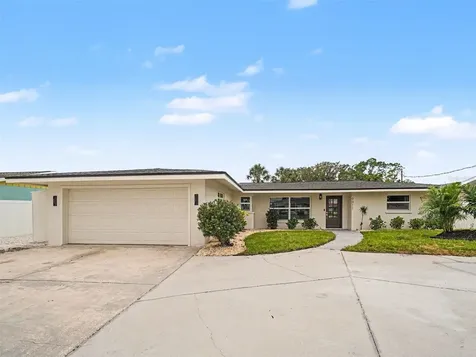 9911 Royal Palm Drive Bradenton FL 34210