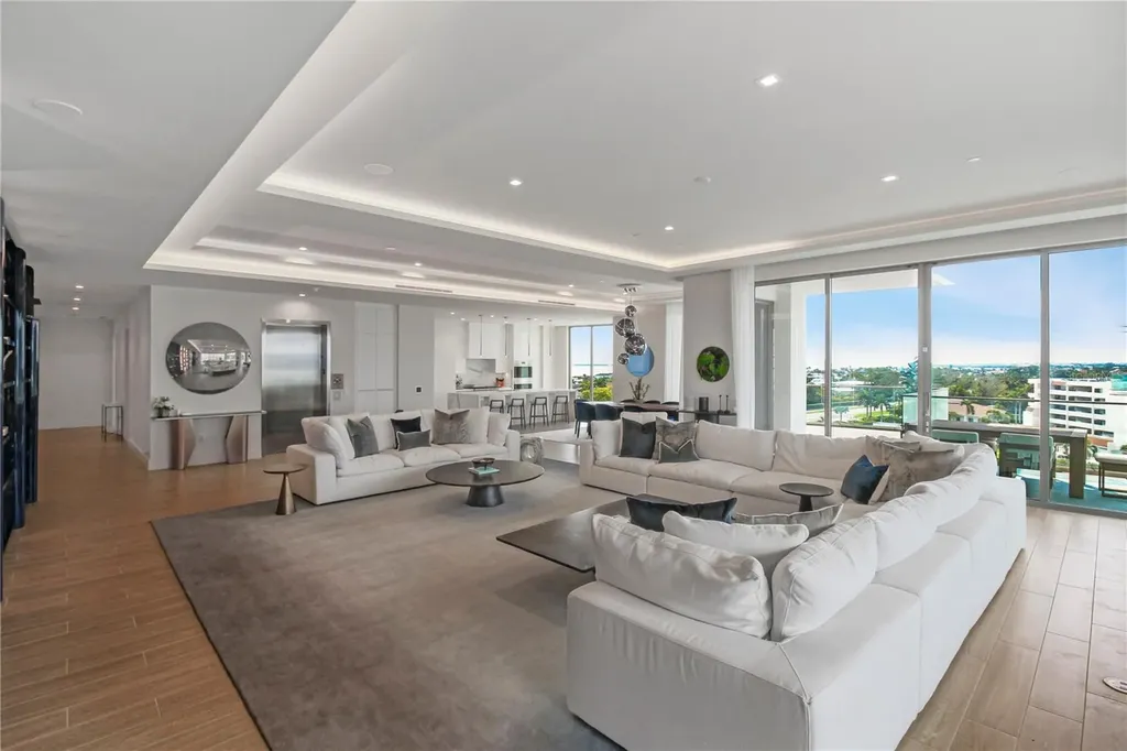 1591 Gulf Of Mexico Drive Longboat Key FL 34228