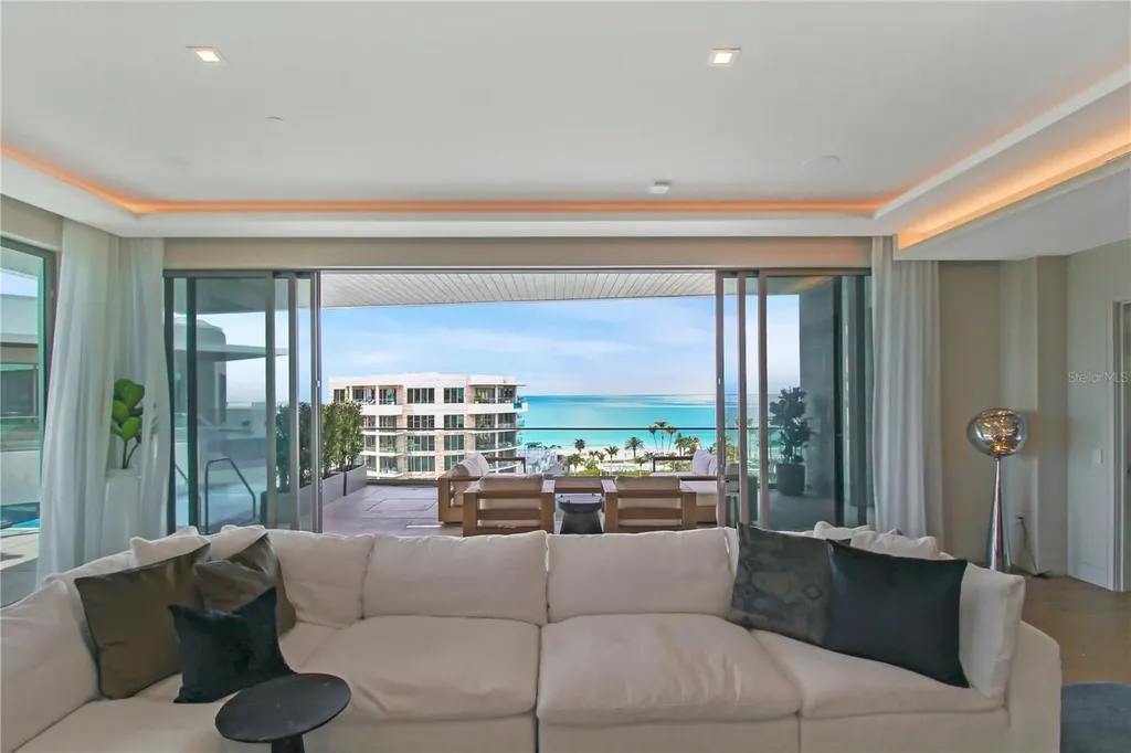 1591 Gulf Of Mexico Drive Longboat Key FL 34228