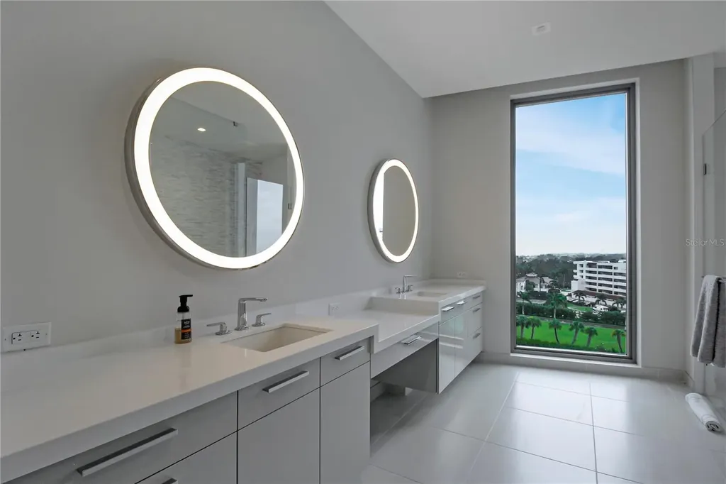 1591 Gulf Of Mexico Drive Longboat Key FL 34228