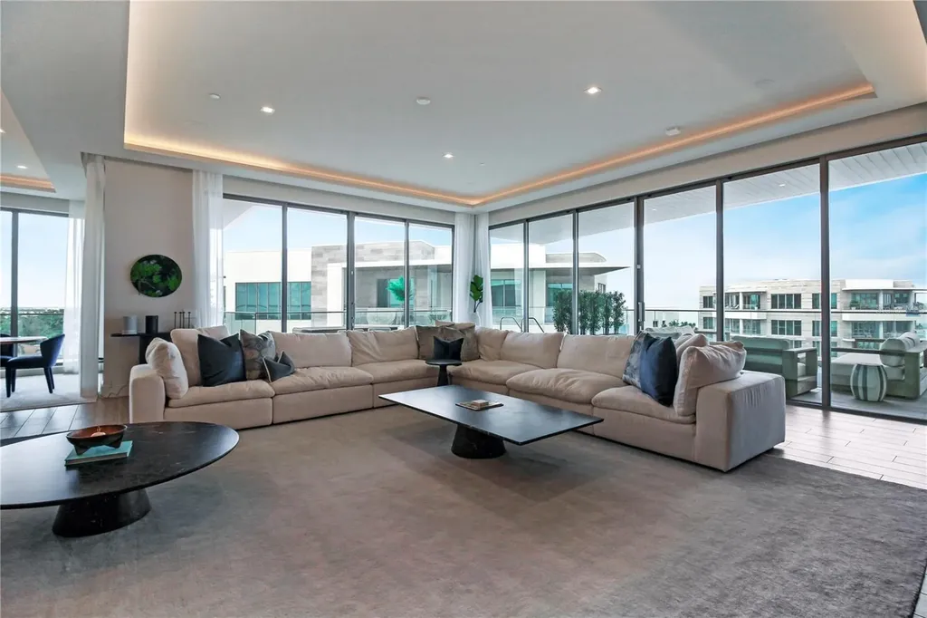 1591 Gulf Of Mexico Drive Longboat Key FL 34228