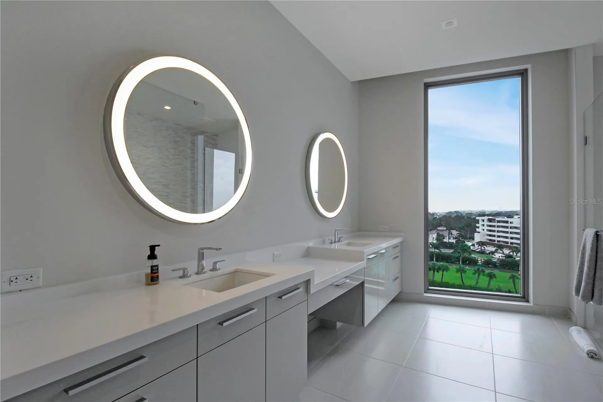 1591 Gulf Of Mexico Drive Longboat Key FL 34228