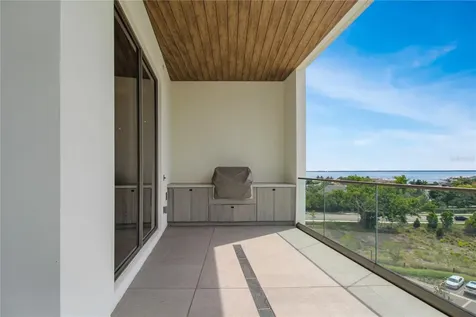 1591 Gulf Of Mexico Drive Longboat Key FL 34228