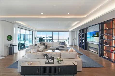 1591 Gulf Of Mexico Drive Longboat Key FL 34228