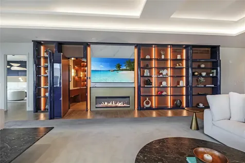 1591 Gulf Of Mexico Drive Longboat Key FL 34228