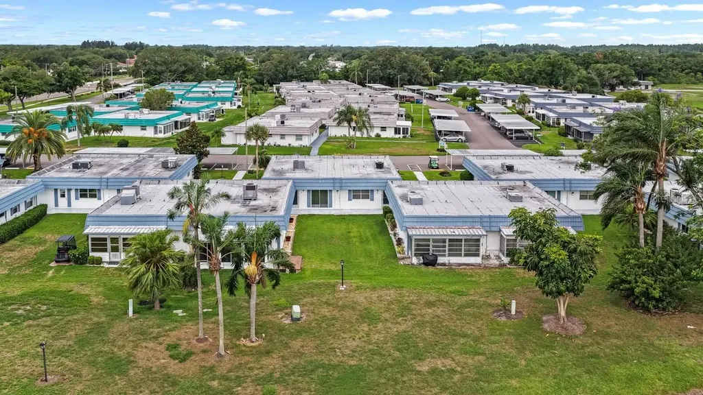 1901 Andover Way Sun City Center FL 33573