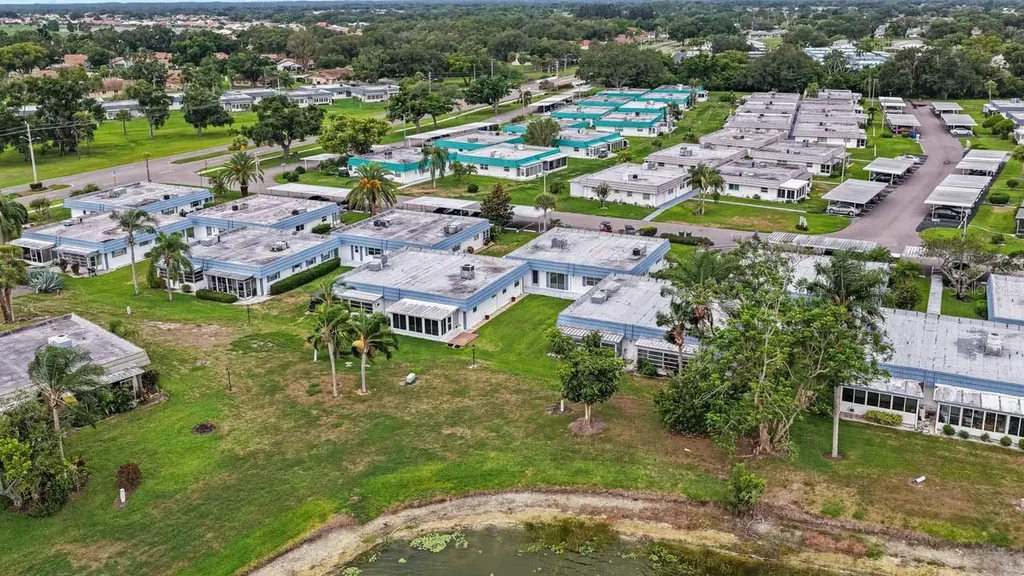 1901 Andover Way Sun City Center FL 33573