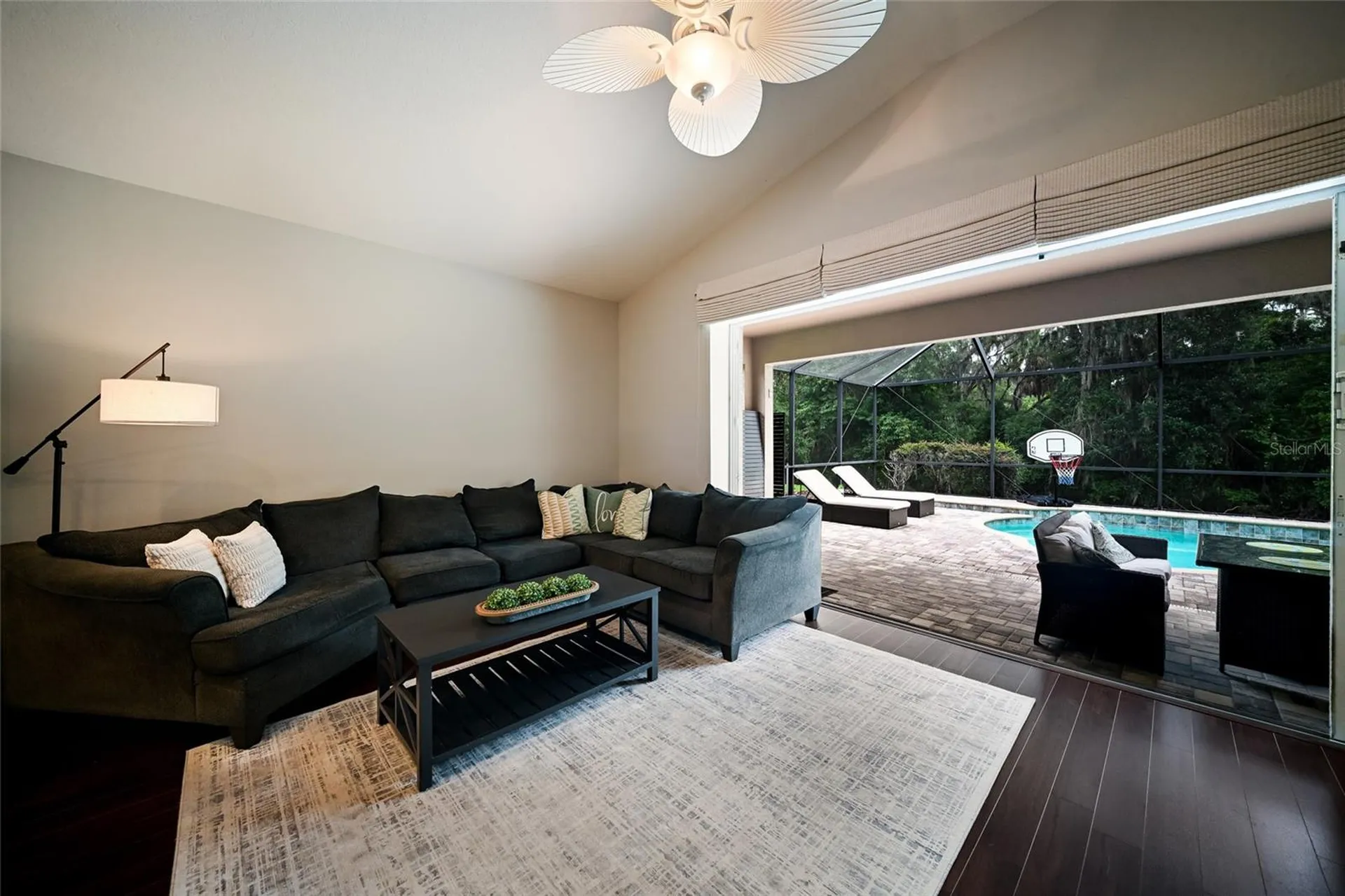 17463 New Cross Circle Lithia FL 33547