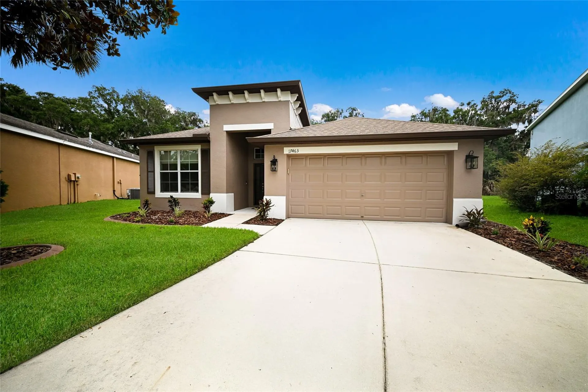 17463 New Cross Circle Lithia FL 33547