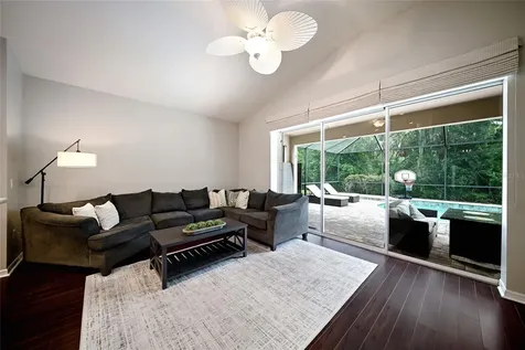 17463 New Cross Circle Lithia FL 33547